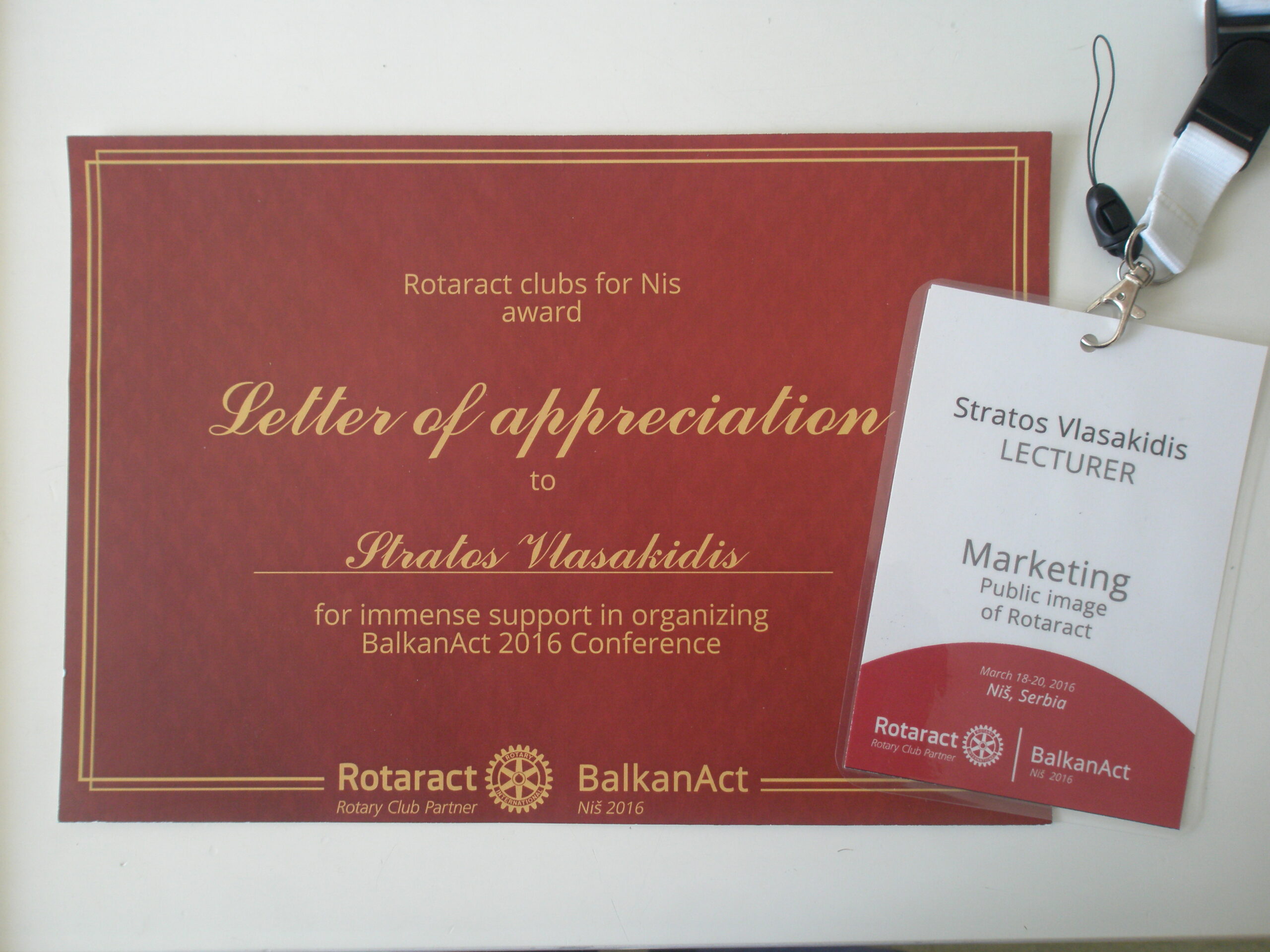 Ροταριανός Όμιλος Καλαμαριάς - Certification scaled - 2o Balkan Act. Ένα πολλά υποσχόμενο Rotaract event, το οποίο φέτος οργανώθηκε στο Νις της Σερβίας, από τις 18 έως τις 20 Μαρτίου με συμμετοχή 130 Rotaractors από 7 χώρες. Ένα Rotaract event στο οποίο η ενδυνάμωση των σχέσεων φιλίας και η ανάπτυξη συνεργατικών – διαβαλκανικών δράσεων ήταν ο αυτοσκοπός. Ένα Rotaract event στο συγκεντρώθηκε το μέλλον των Ροταριανών Ηγετών των Βαλκανίων. Νέες και νέοι Rotaractors που αγαπάνε αυτό που κάνουν, που έχουν ως οδηγό τους το «υπηρετείν υπεράνω εαυτού», που κάνουν τη δική τους «επανάσταση» για να εκσυγχρονίσουν παλαιές αντιλήψεις και πρακτικές που λειτουργούν ως βαρίδια στο Ρόταρυ και είμαι πεπεισμένος ότι θα το πετύχουν.